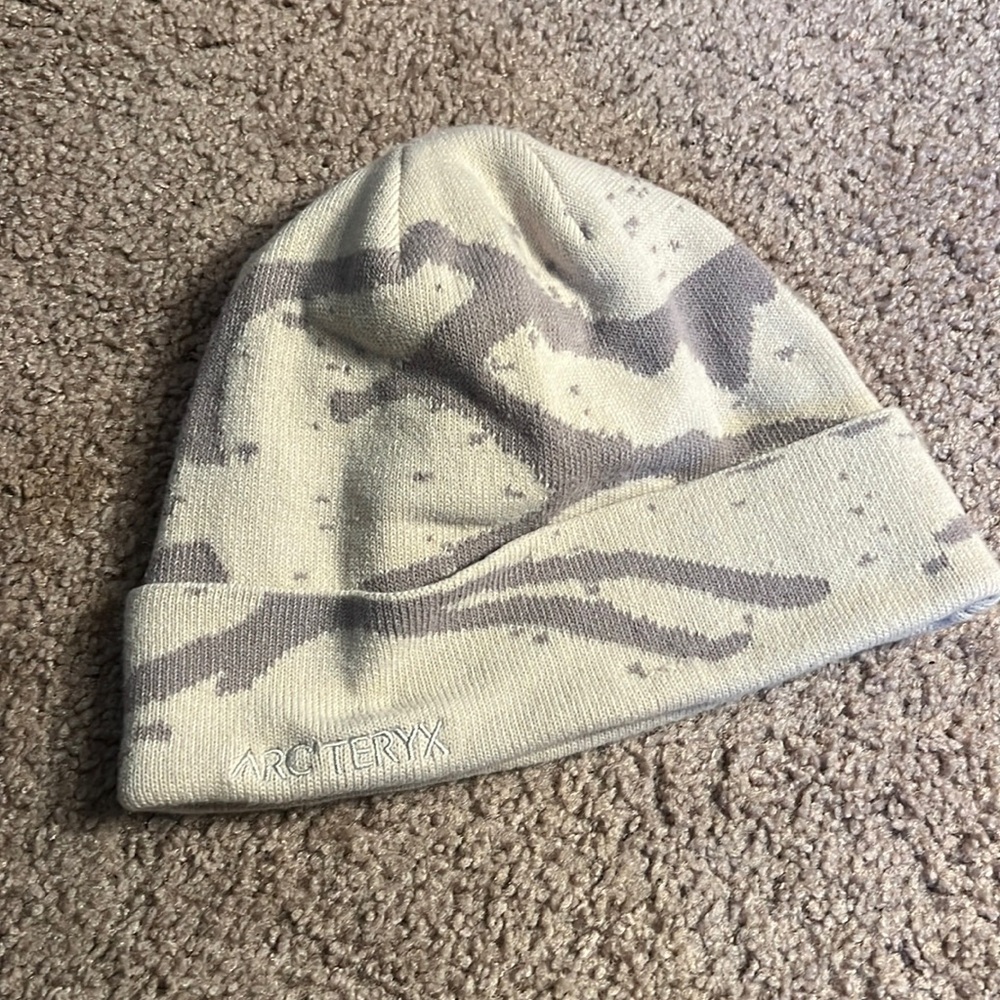 Arc’teryx Beanie Woman - Beige and lavender
